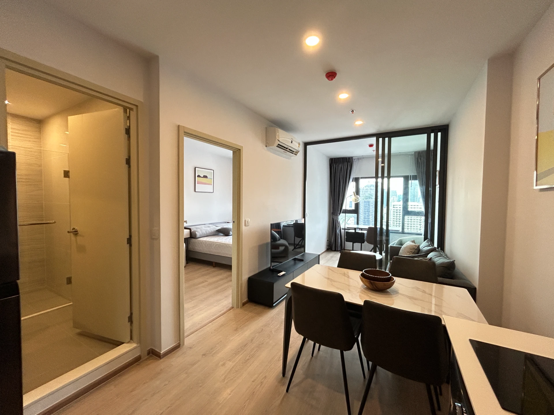 For Rent: Life Rama4 Asoke (Close to BTS Queen Sirikit National Convention Center) Preview 3