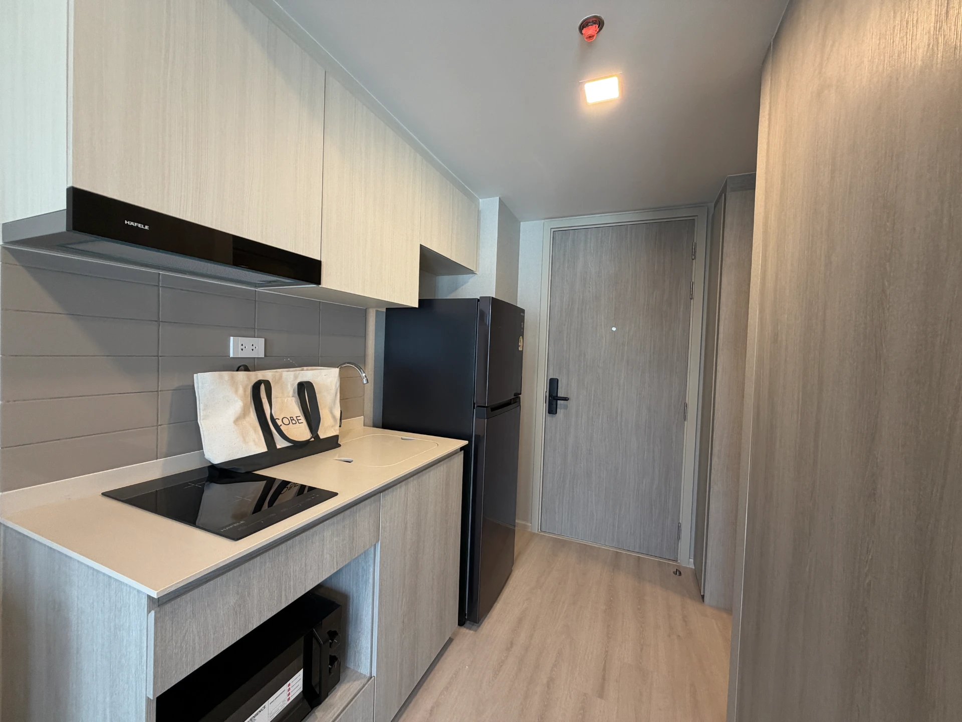 For Rent : COBE Ratchada Rama9  Close to MRT Huai Khwang Preview 4