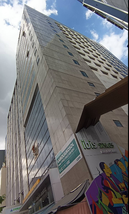 Kamol Sukosol Building Office For Rent