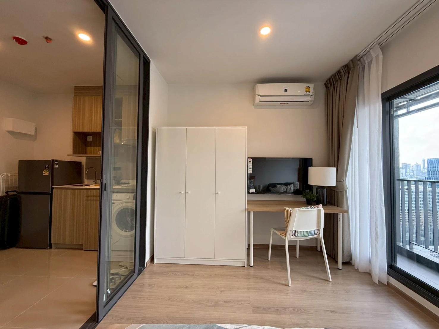 For Rent : Life Rama4 Asoke to MRT Queen Sirikit National Convention Centre (QSNCC) Preview 5
