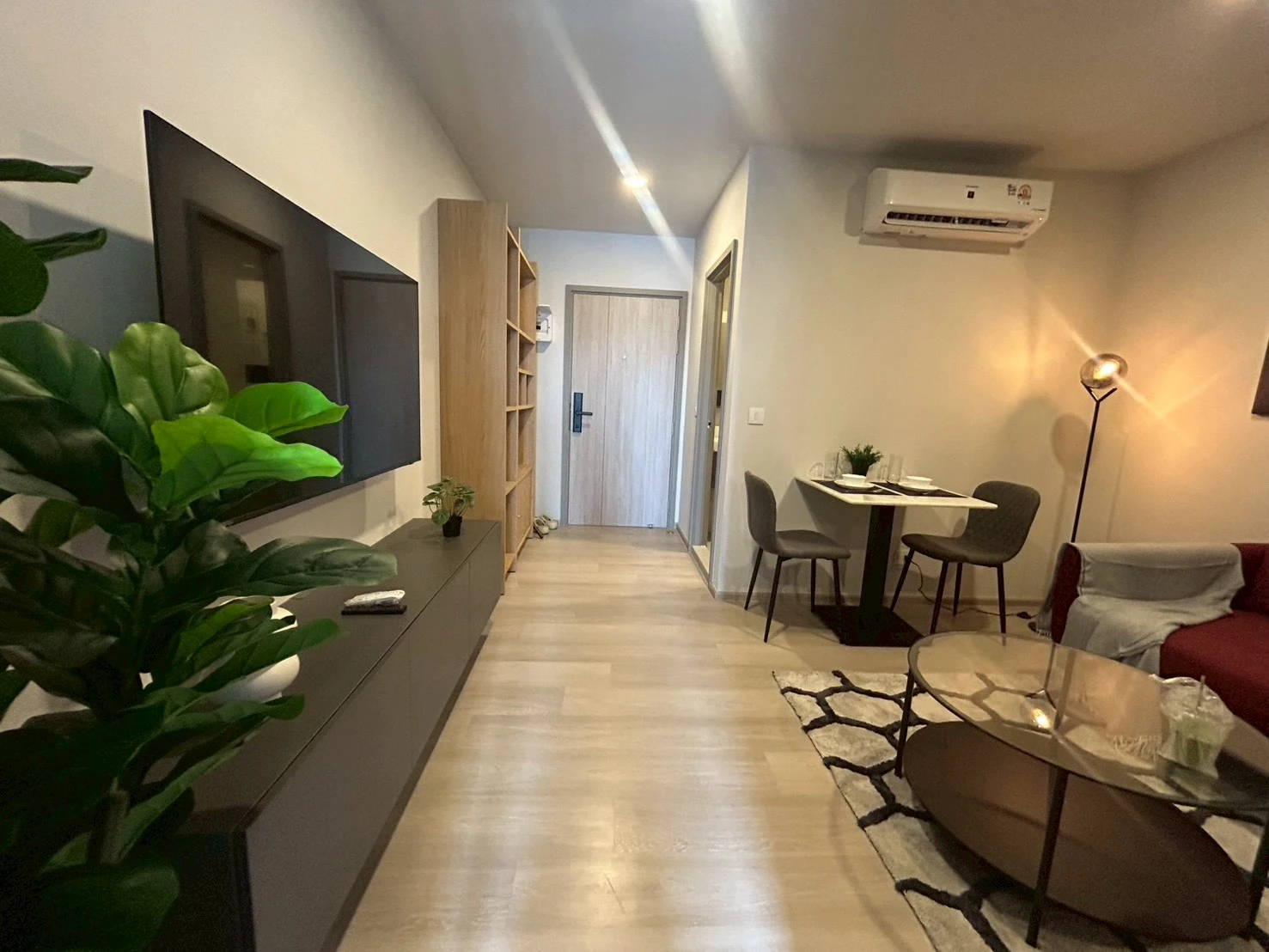 For Rent: Aspire Onnut Station (Close to BTS Onnut)