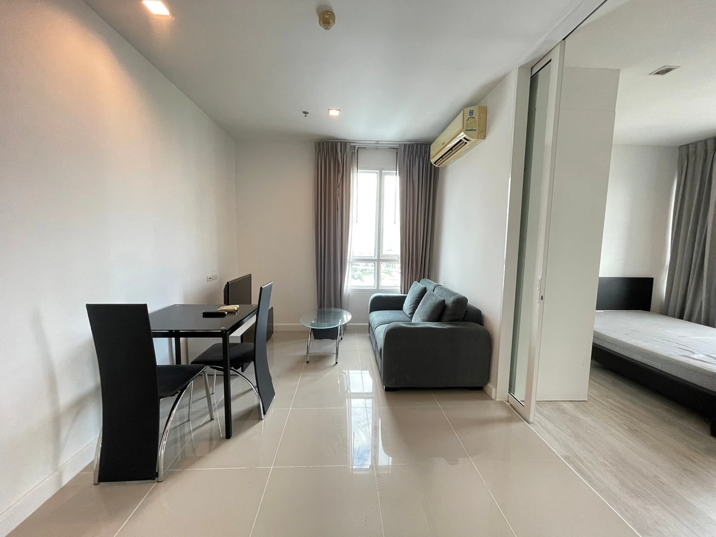 For Rent :  The Bloom Sukhumvit 71 close to BTS Phra Khanong