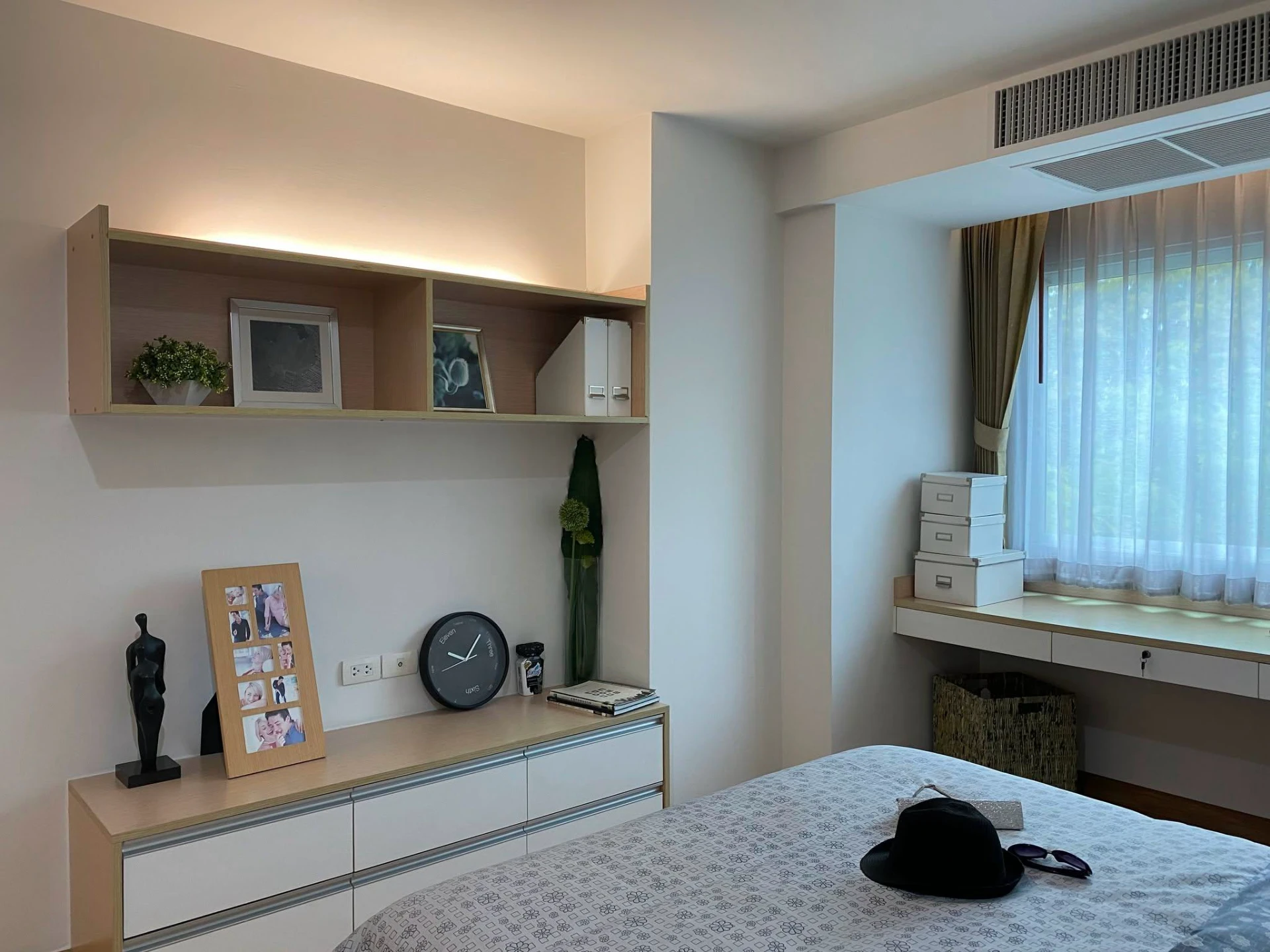Residence 52 Condo Preview 2