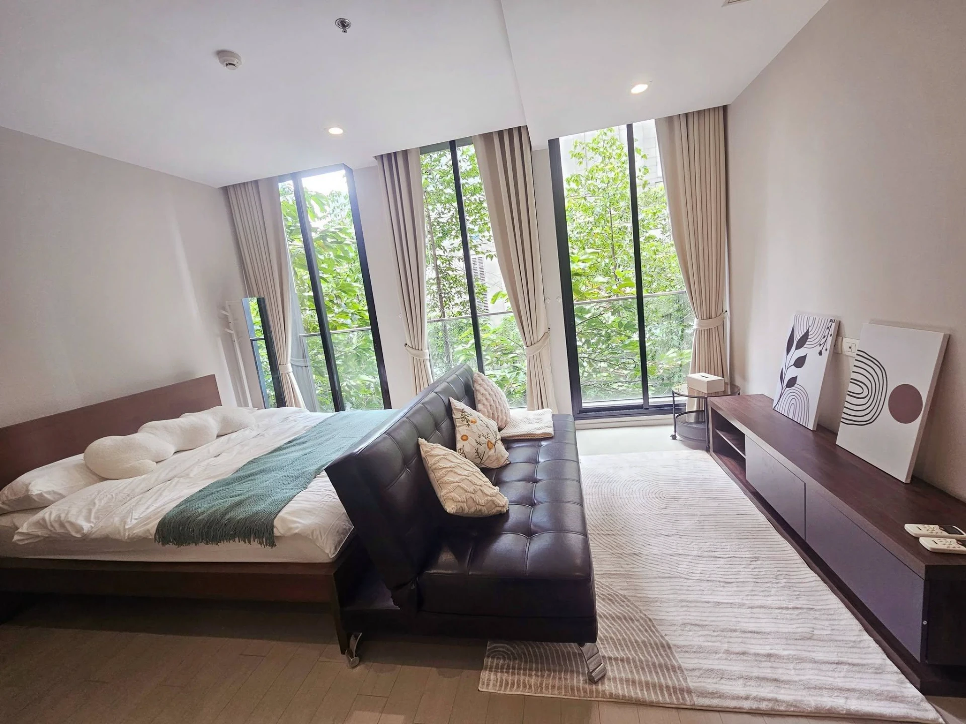 Noble Ploenchit Preview 5