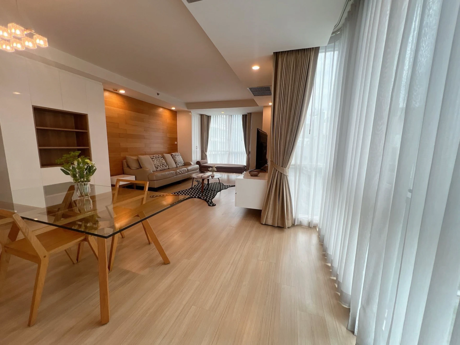  The Rajdamri Condo  Preview 2