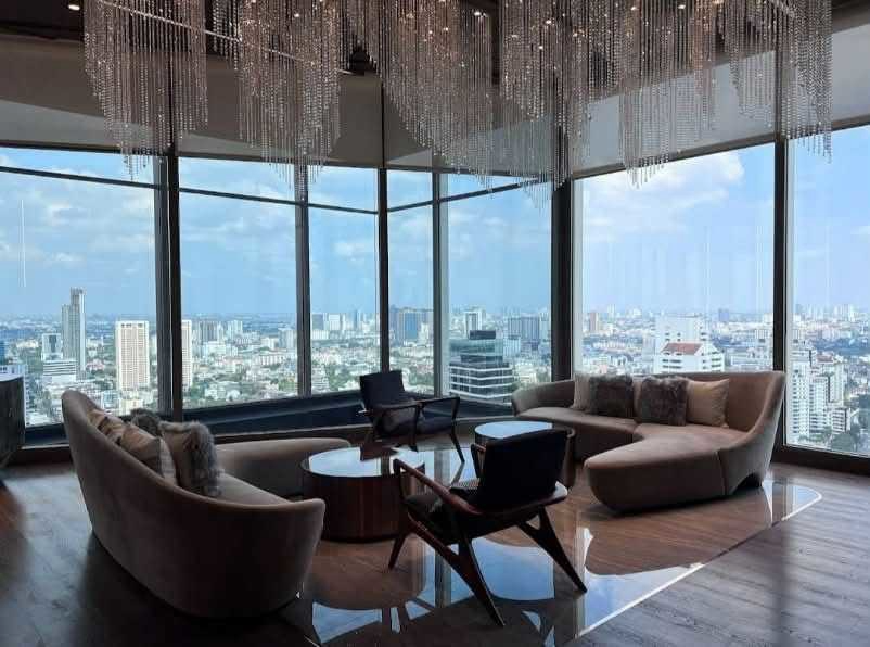 RHYTHM Ekkamai Condo