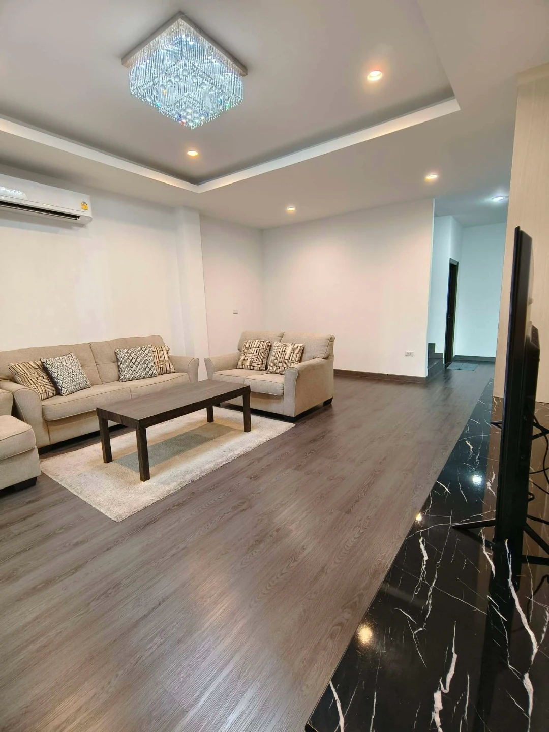 Phra Khanong House Preview 3
