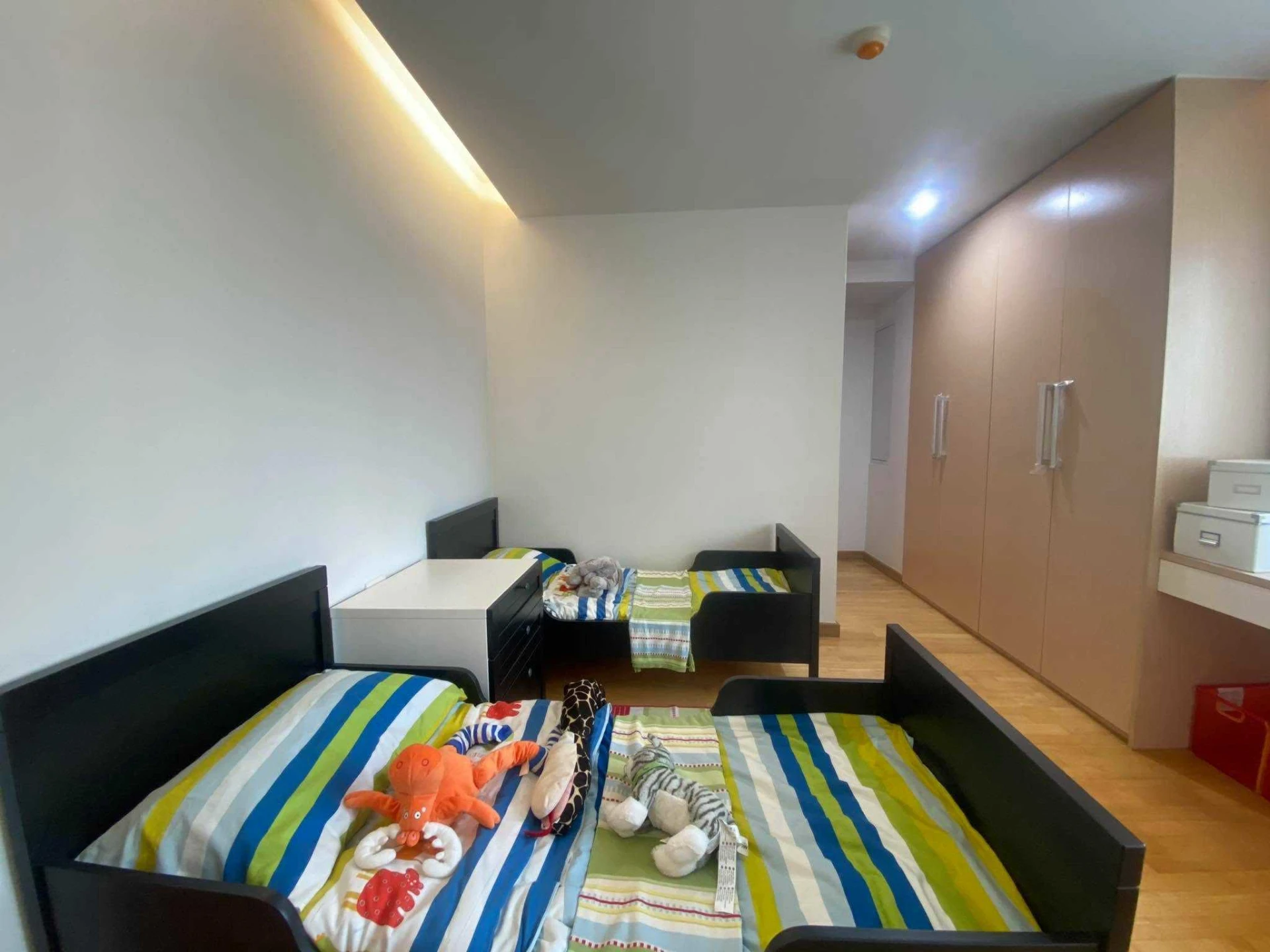 Residence 52 Condo Preview 2