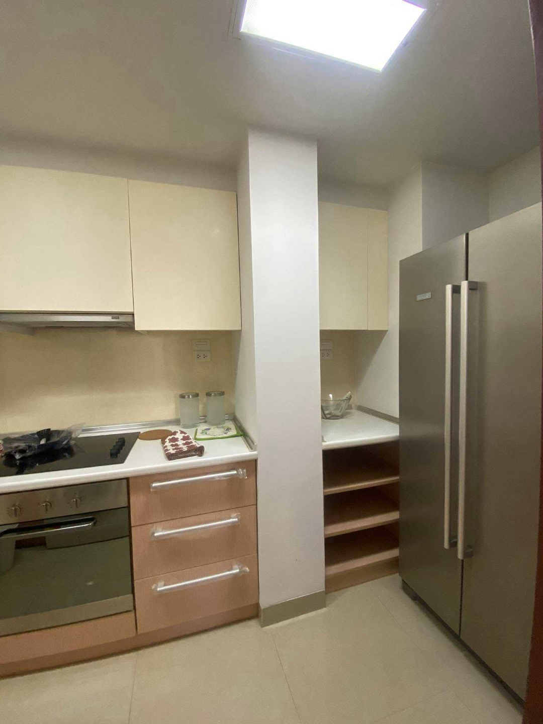 Residence 52 Condo Preview 4