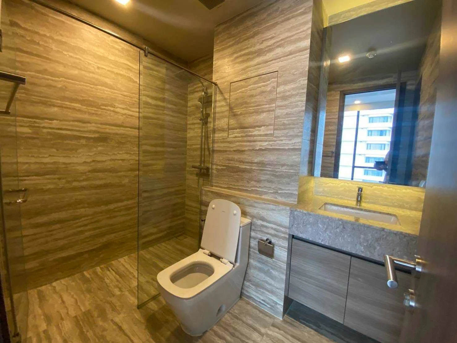Celes Asoke Preview 5