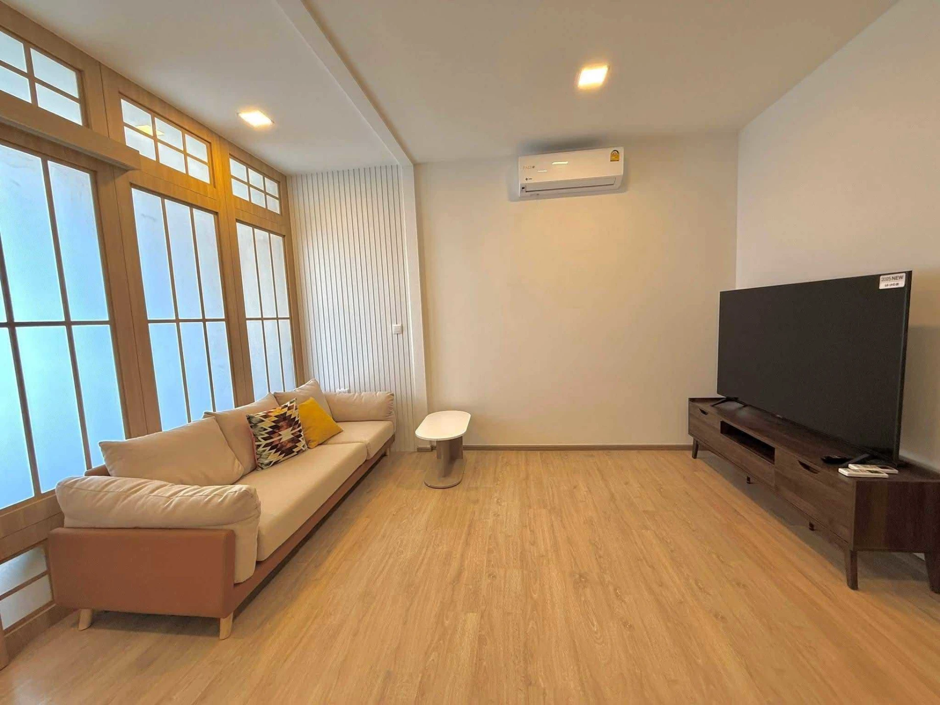 XT Phayathai For Rent Preview 2