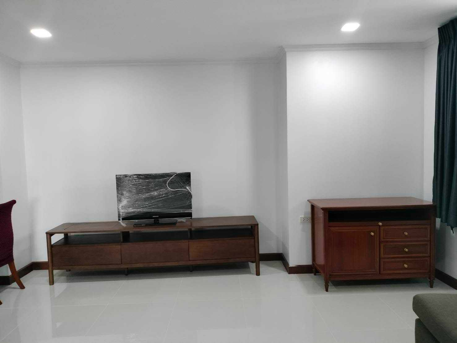 Omni Complex For Rent Preview 5