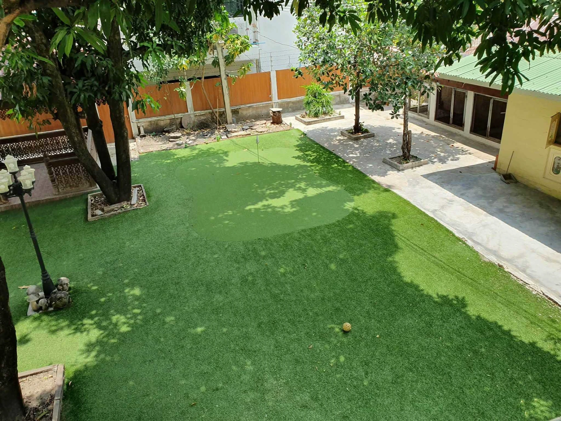 Spacious Detached House in Suwan Sawat Alley For Rent Preview 5