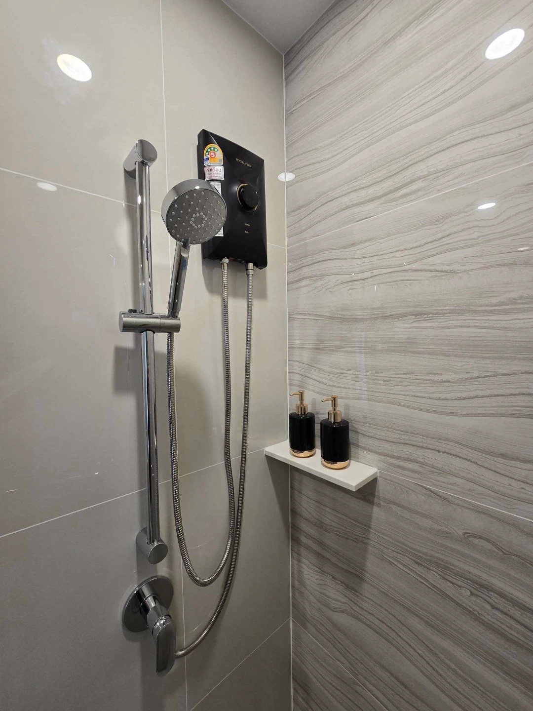 Life rama4-Asoke For Rent Preview 6