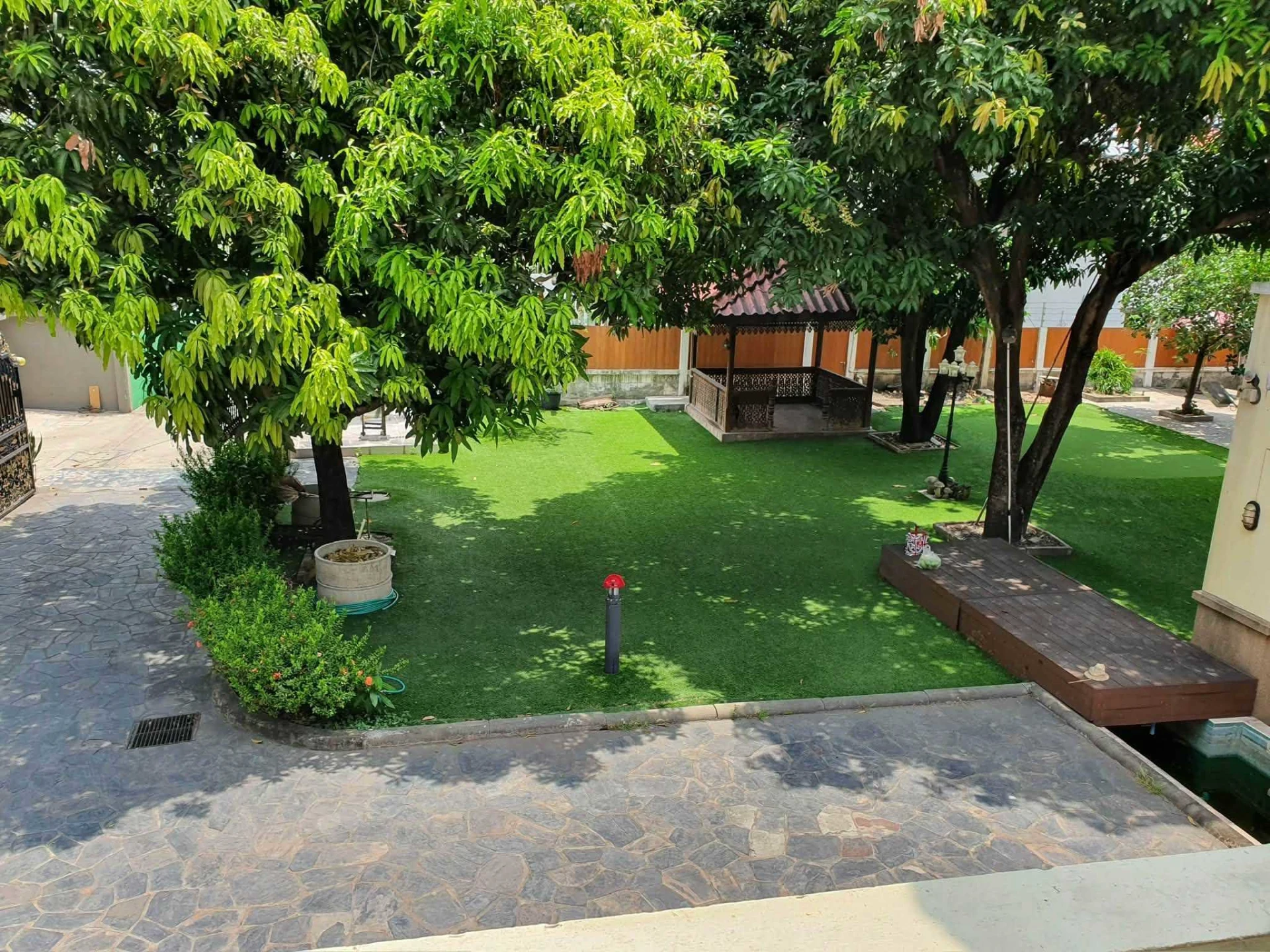 Spacious Detached House in Suwan Sawat Alley For Rent Preview 7