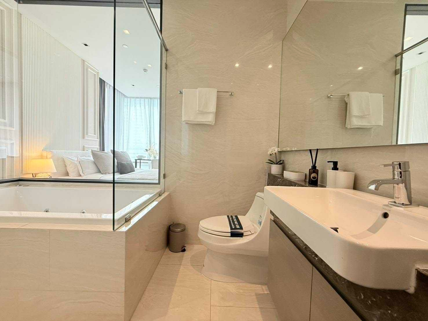 Ashton Silom 3 For Rent Preview 2