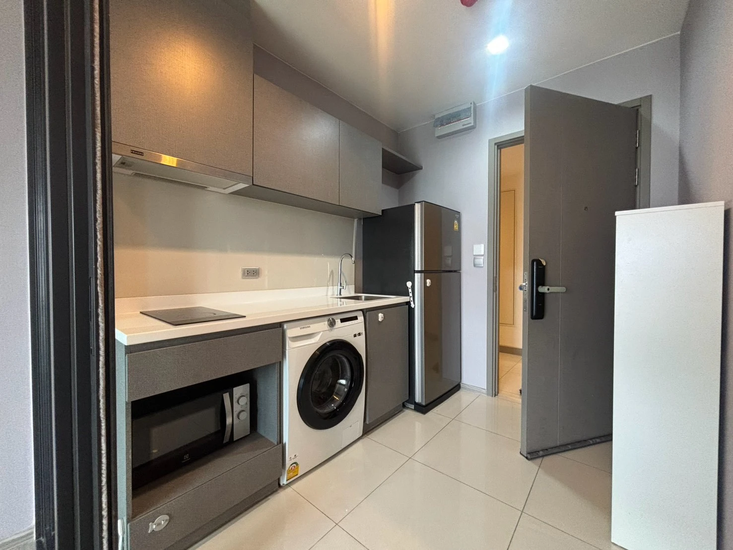Life Asoke Hype Rama 9 For Rent