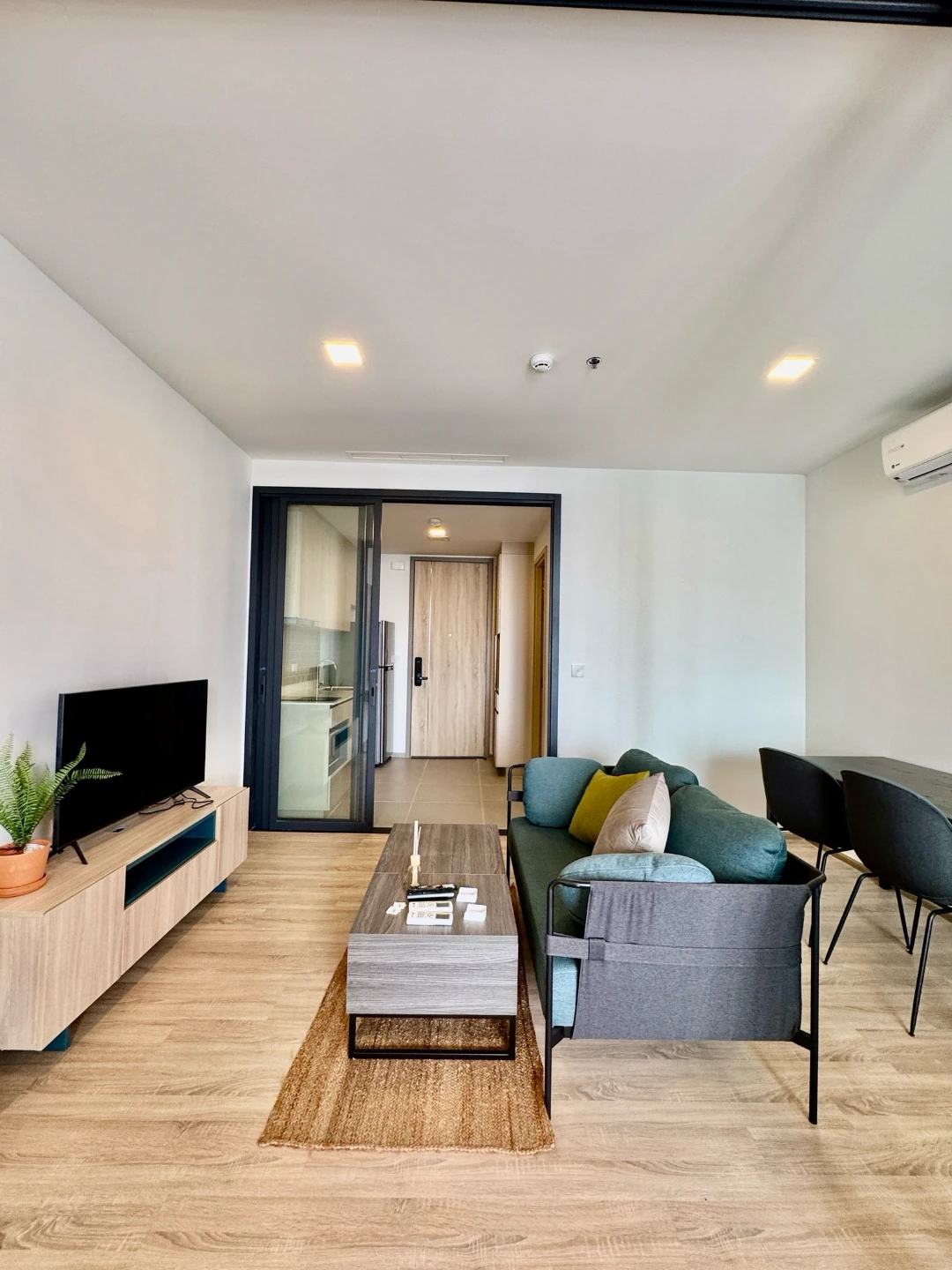 XT Phayathai For Rent Preview 3