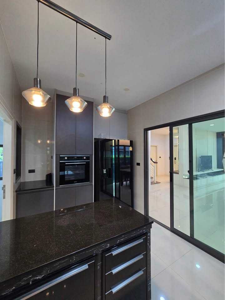 Single house !!Setthasiri Krungthep kreetha 2 For Rent Preview 4