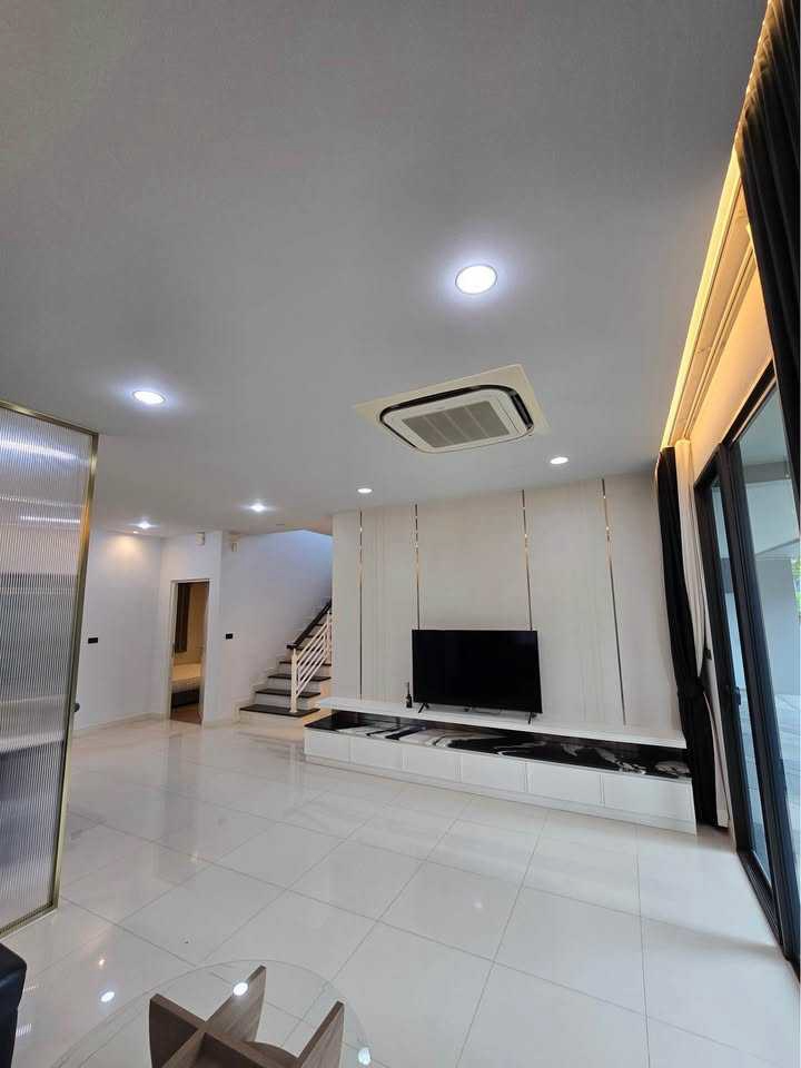 Single house !!Setthasiri Krungthep kreetha 2 For Rent Preview 5