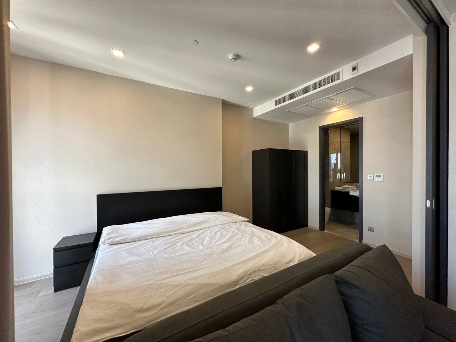 Ashton Asoke For Rent Preview 6