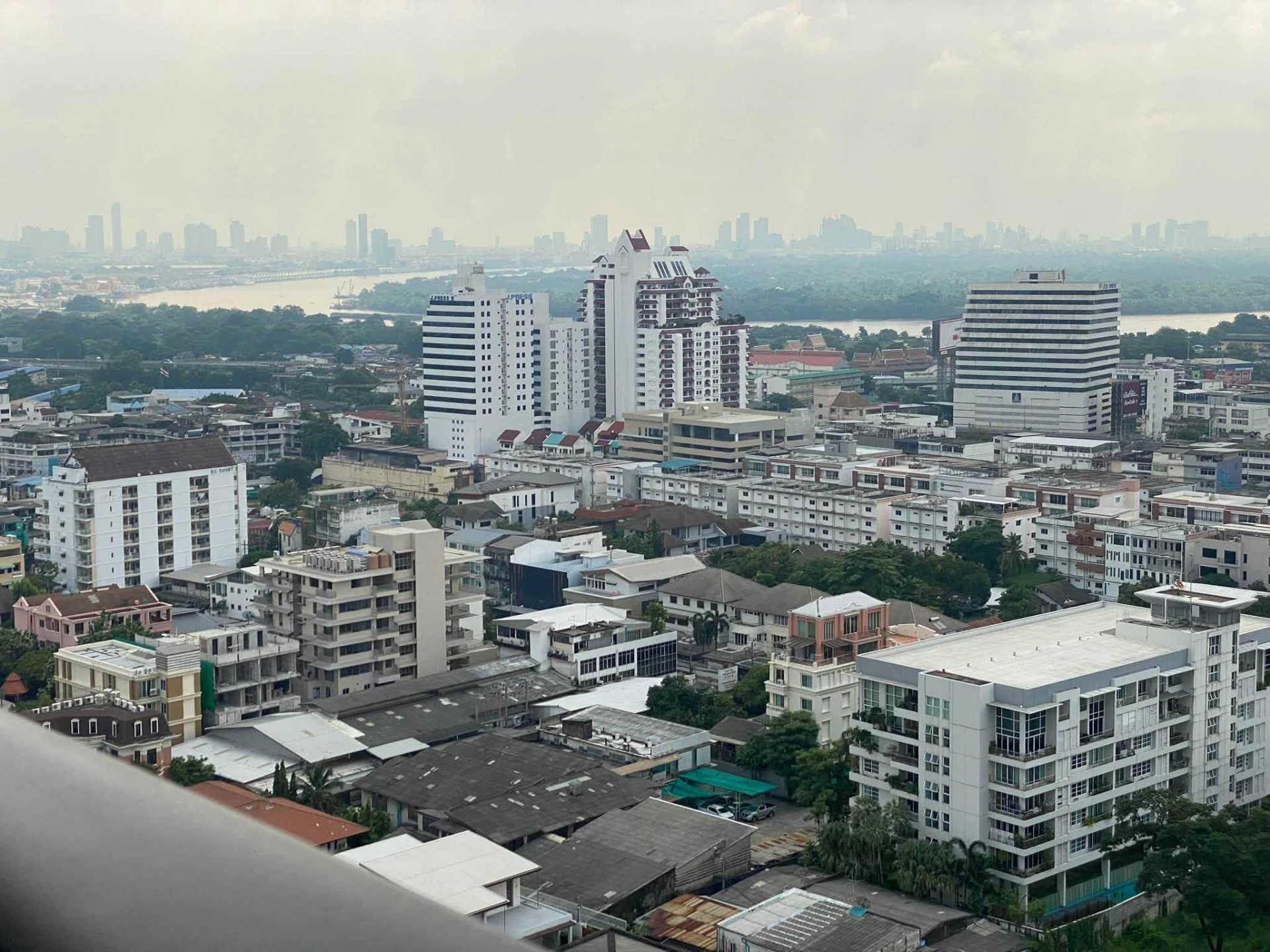 Regal Sathorn-Narathiwas For Rent  Preview 3