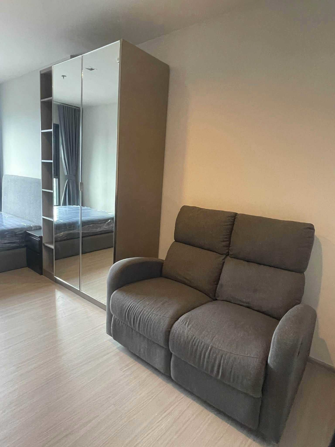 Life Asoke Hype For Rent Preview 4