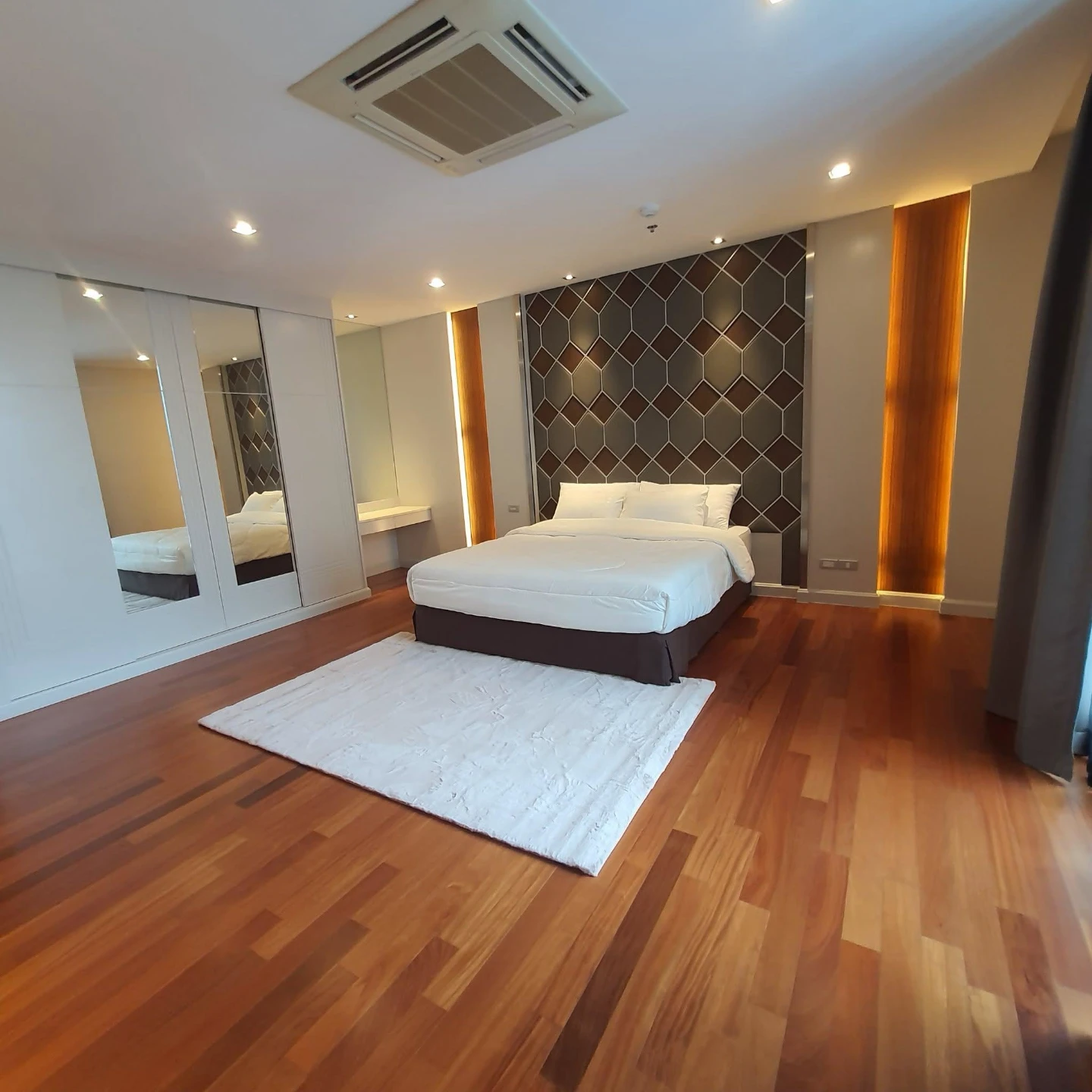 The Four Wings Residence Srinakarin For Rent Preview 5