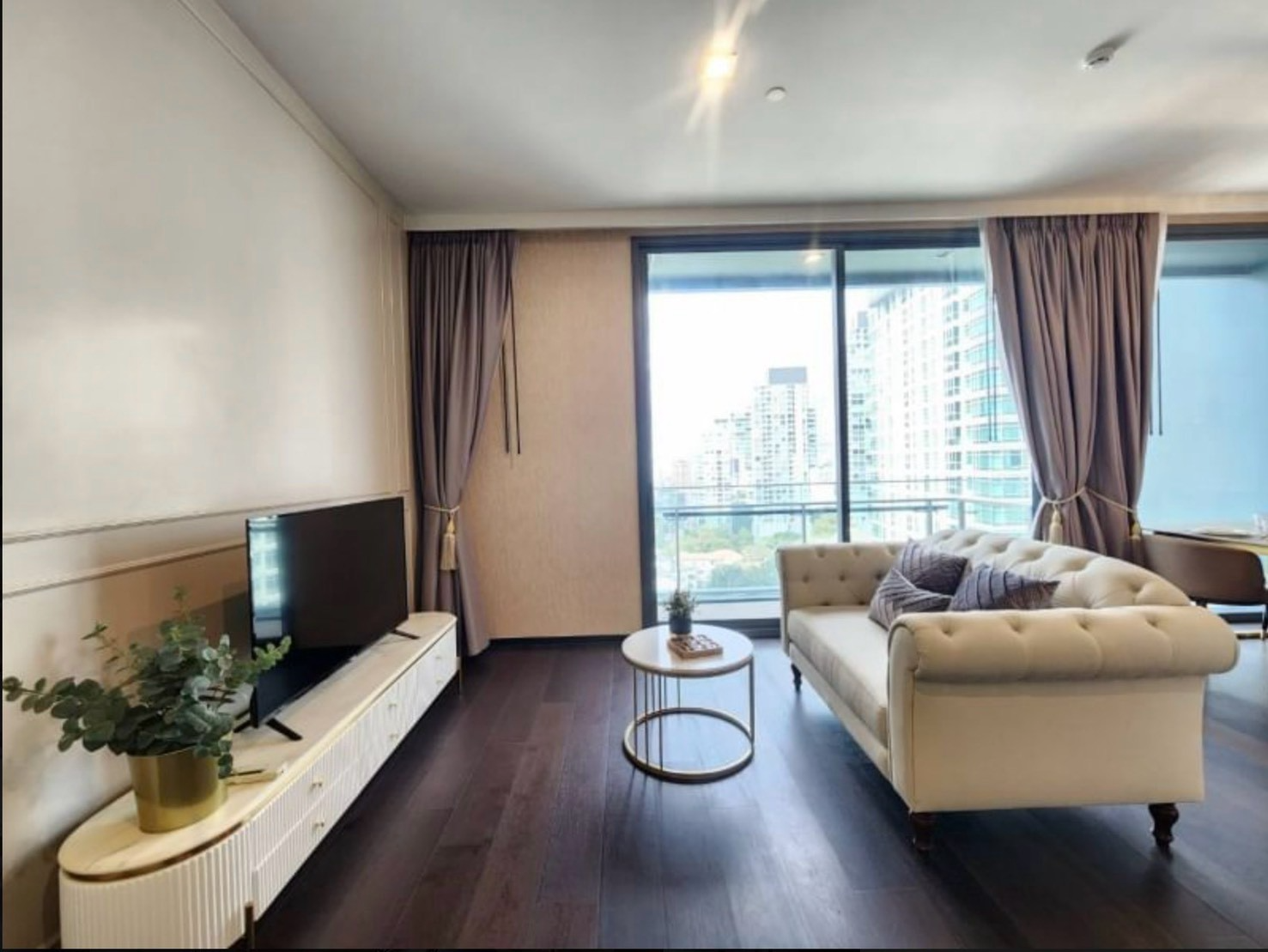 Laviq Sukhumvit 57 For Rent