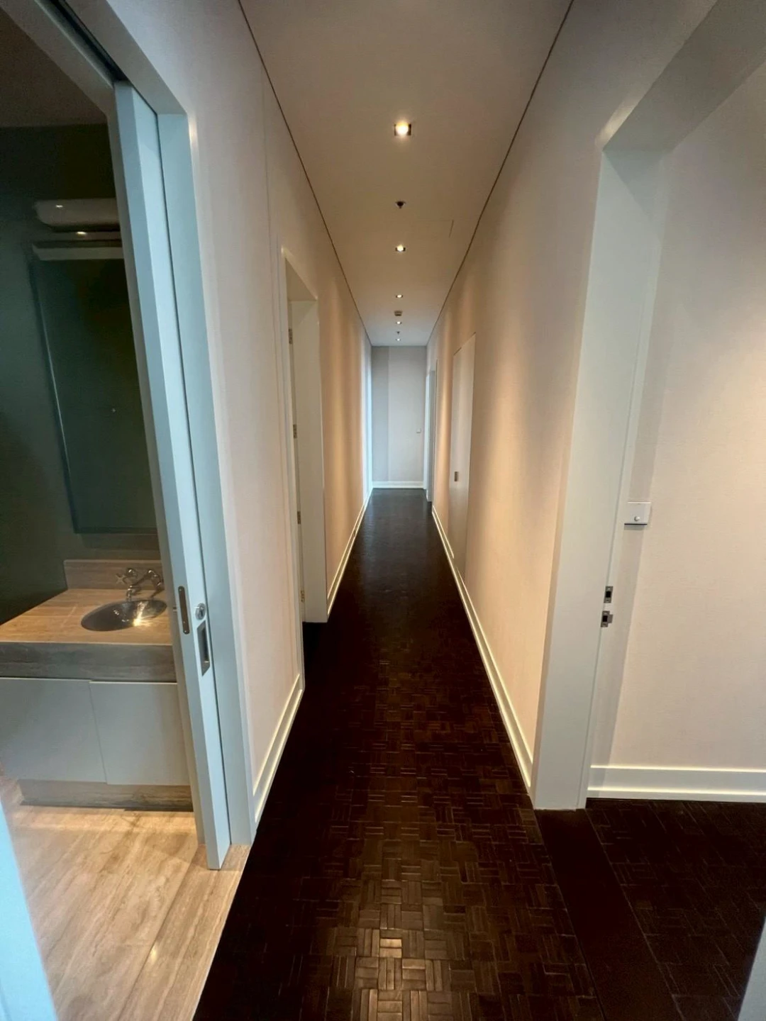 The Ritz Carton Bangkok For Rent Preview 3