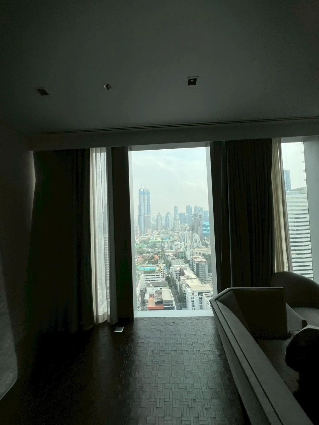 The Ritz Carton Bangkok For Rent Preview 5