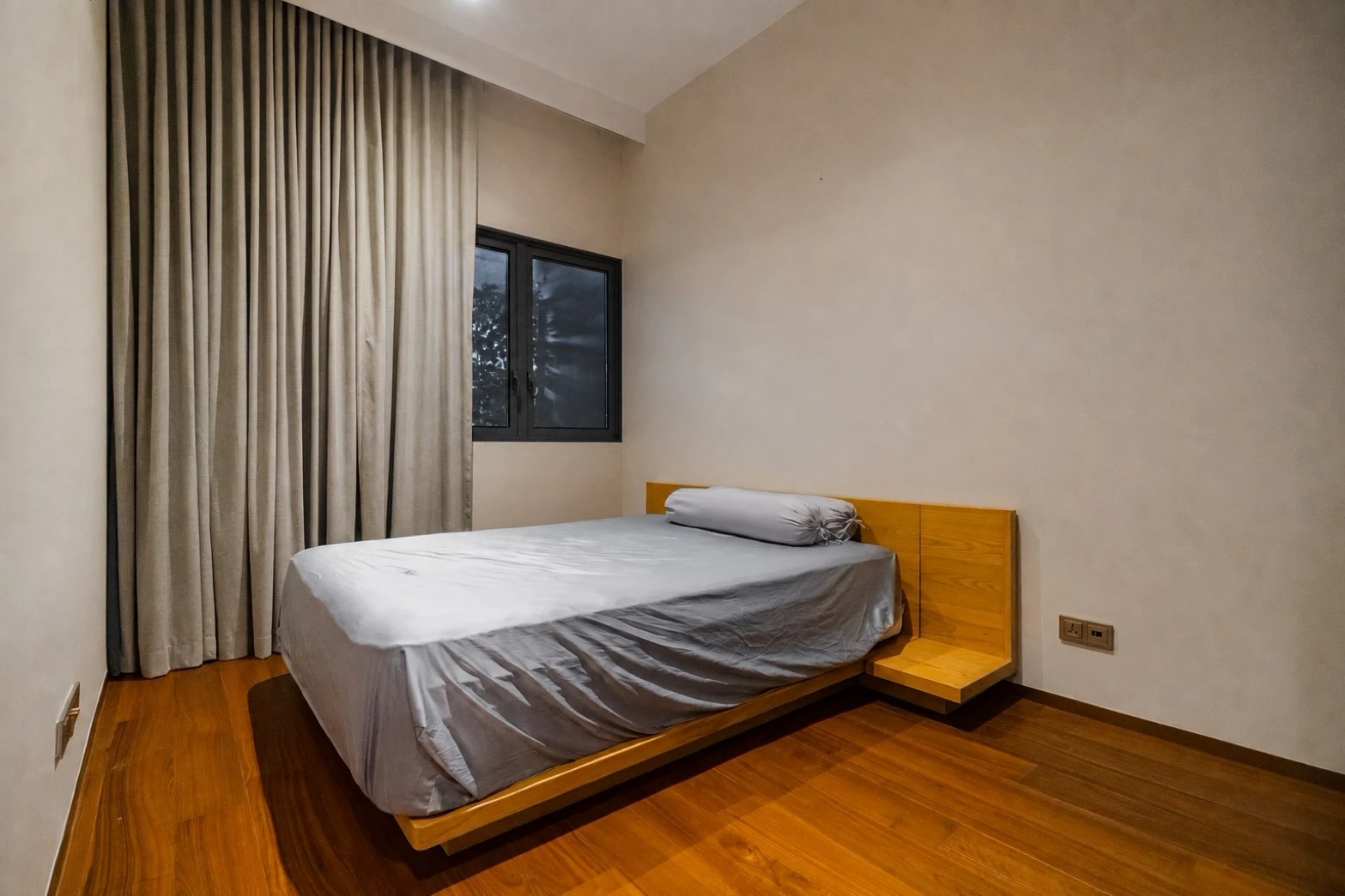 The Estella Phrompong For Rent  Preview 5