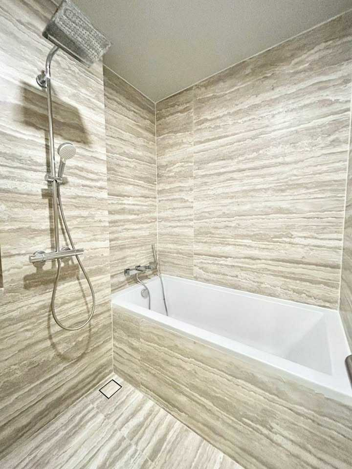 Celes Asoke For Rent Preview 6