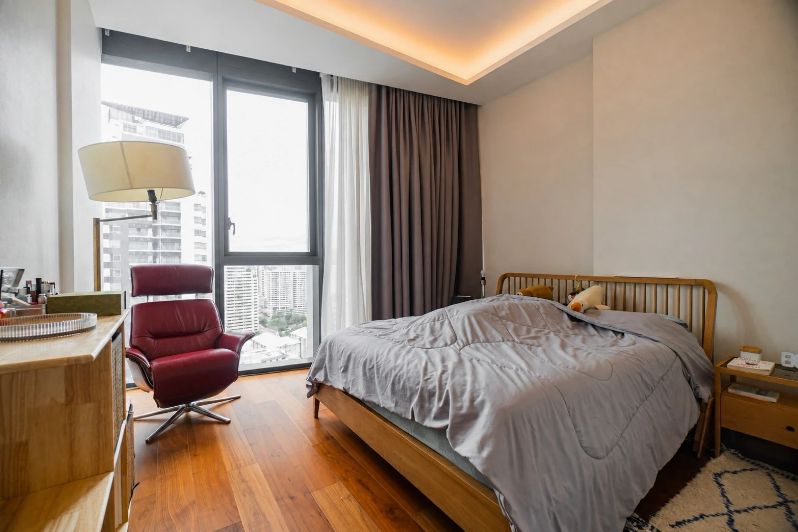 The Estella Phrompong For Rent  Preview 7