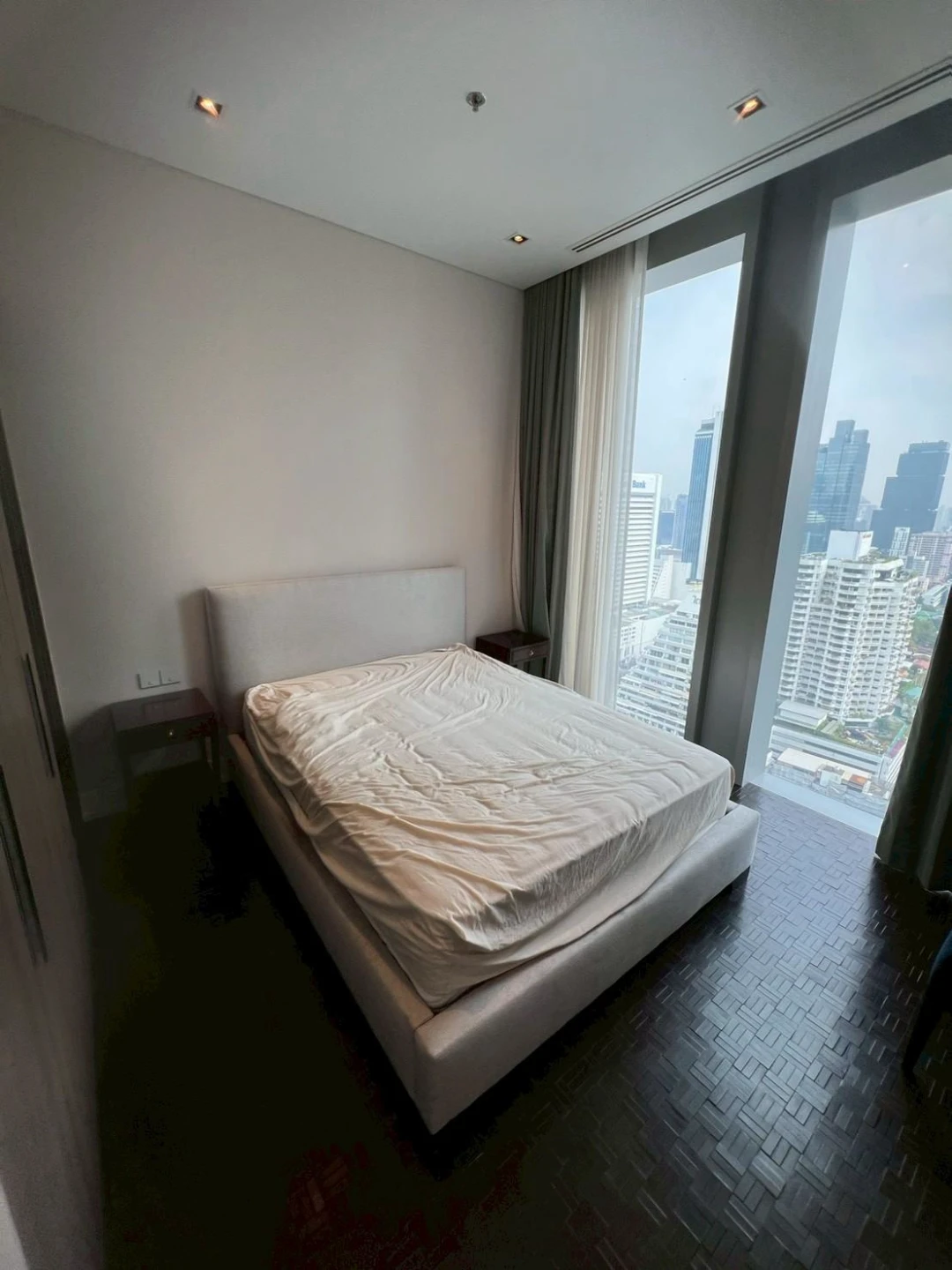 The Ritz Carton Bangkok For Rent