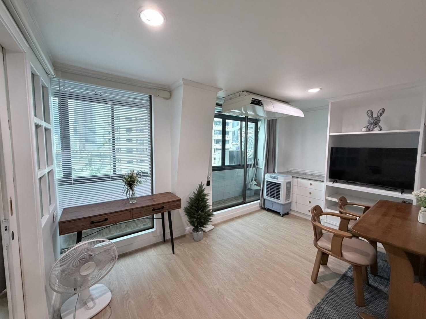 DIAMOND TOWER Silom 7 For Rent