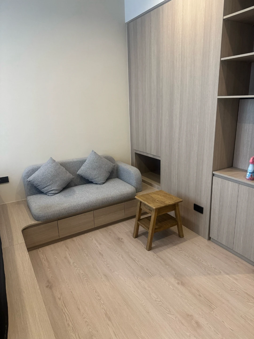 Reference Sathorn-Wongwianyai For Rent