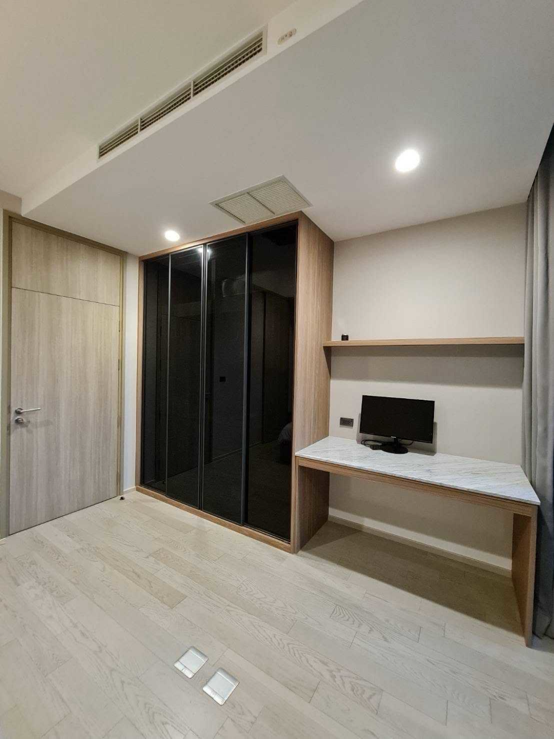 Noble Ploenchit For Rent Preview 3
