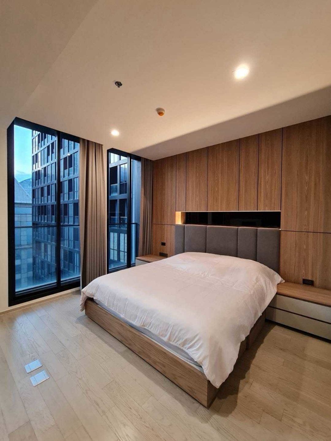 Noble Ploenchit For Rent
