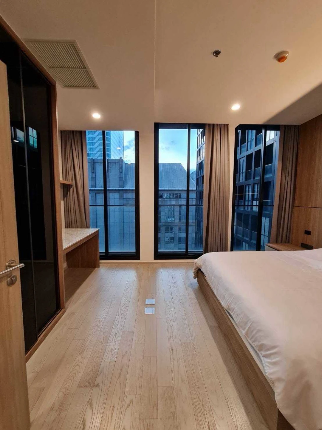 Noble Ploenchit For Rent Preview 5