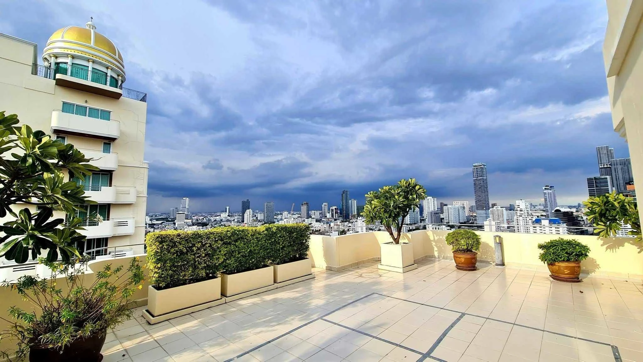 Piyathip Place Serviced Apartment For Rent Preview 6