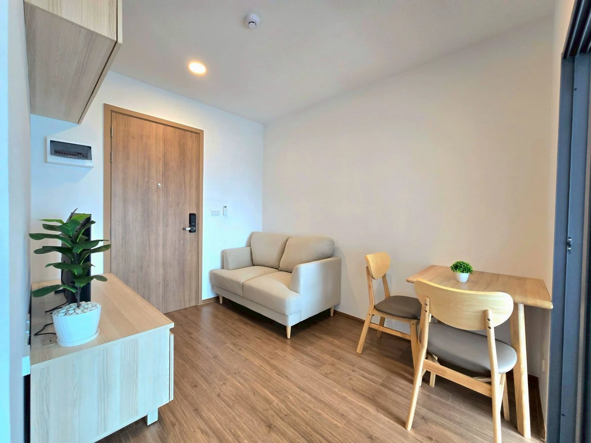The Livin Ramkhamhaeng For Rent