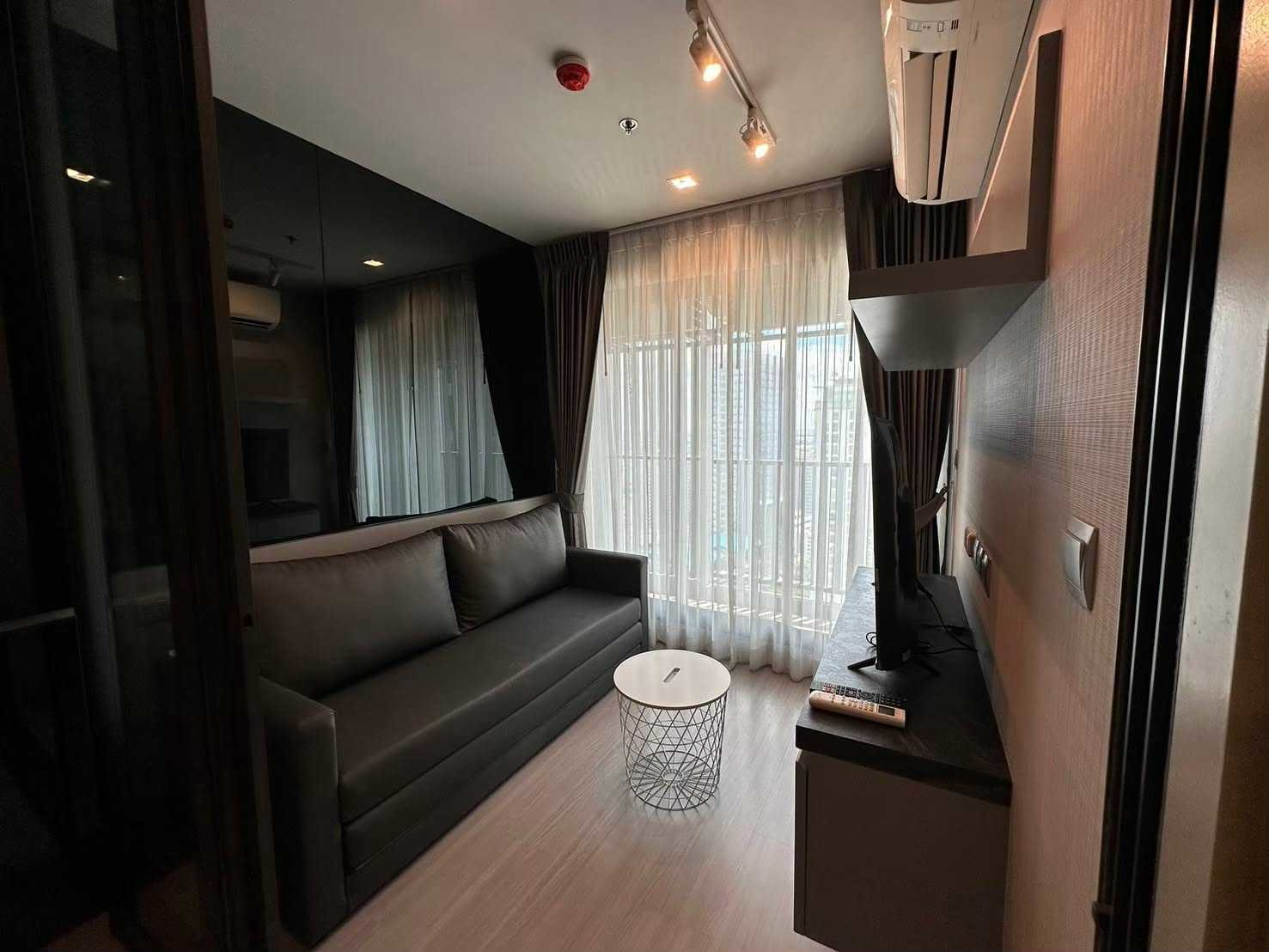 Life Ladprao For Rent