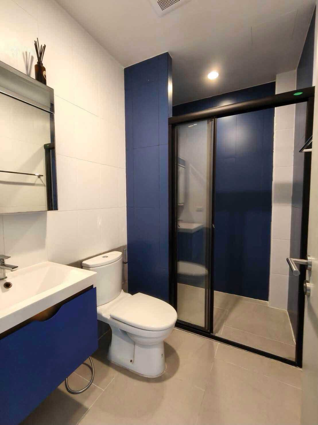 XT Ekkamai For Rent Preview 2