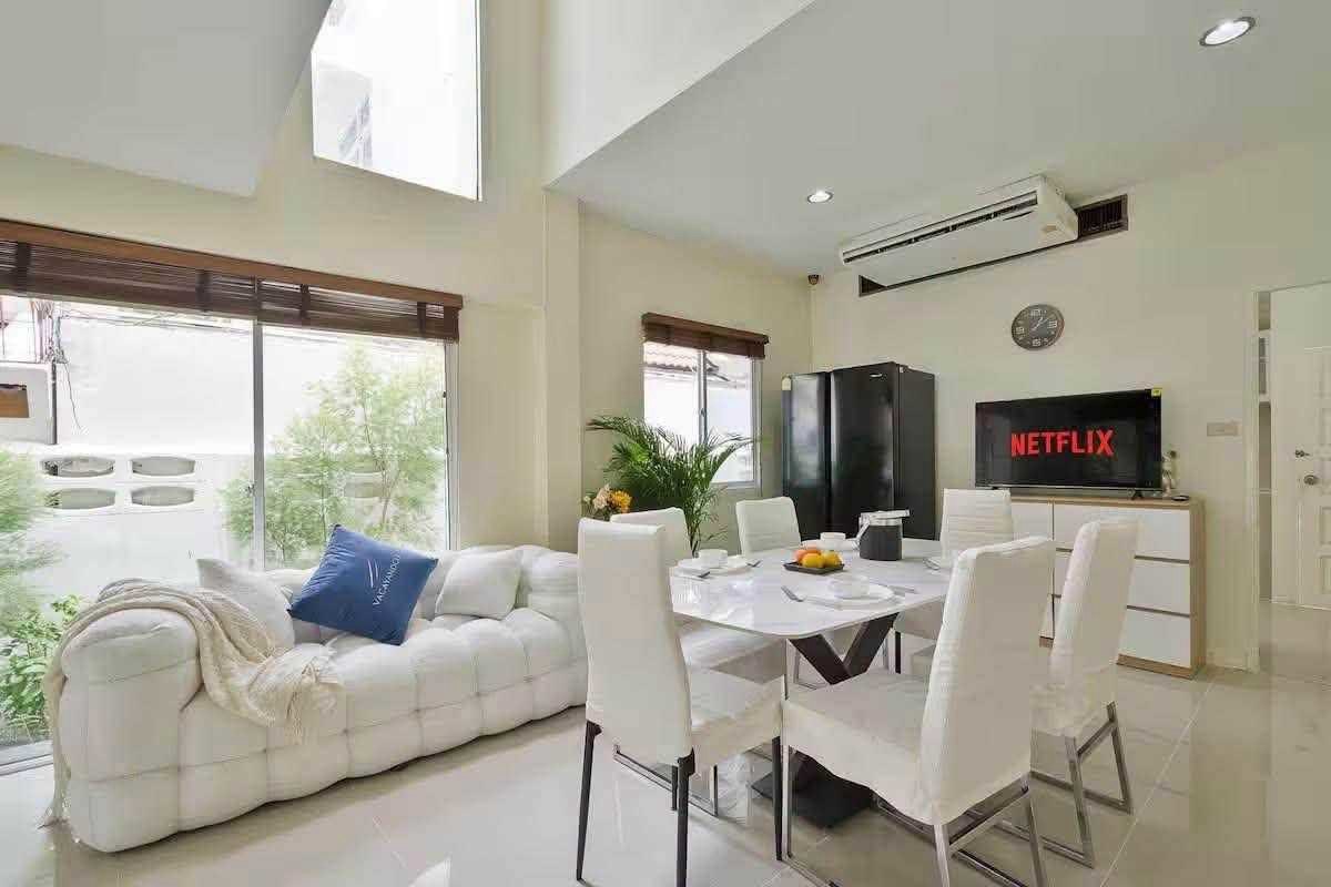 HOUSE SUKHUMVIT 31 For Rent