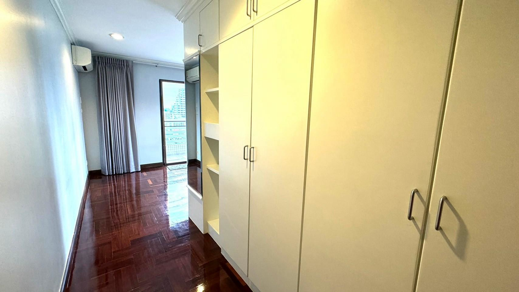Richmond Palace For Rent Preview 4