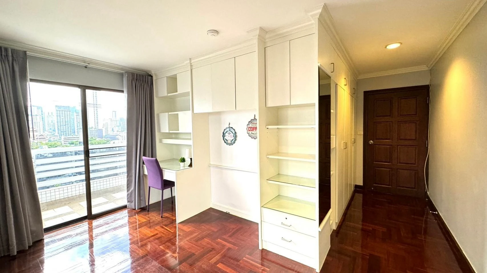 Richmond Palace For Rent Preview 6