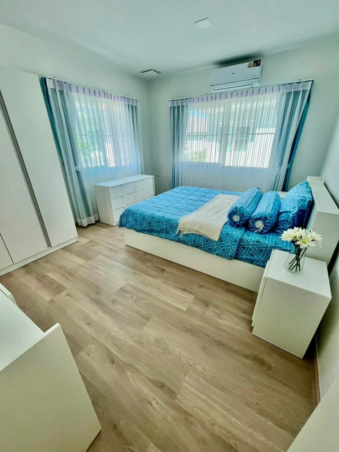Villaggio 2 For Rent  Preview 7