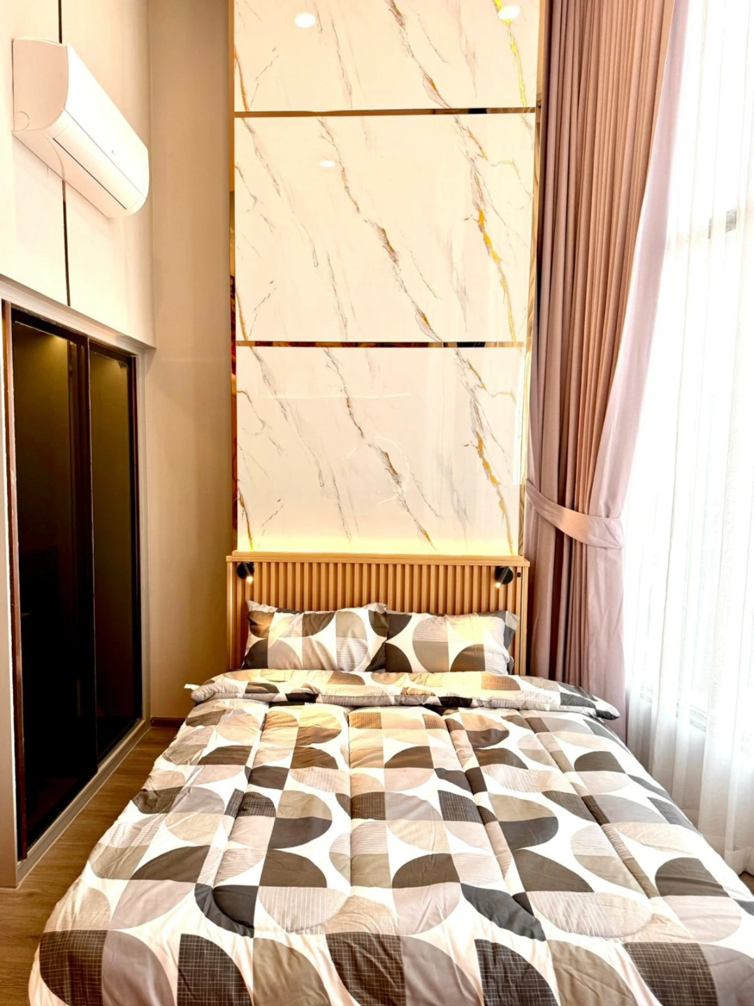 KnightsBridge Space Sukhumvit For Rent Preview 4