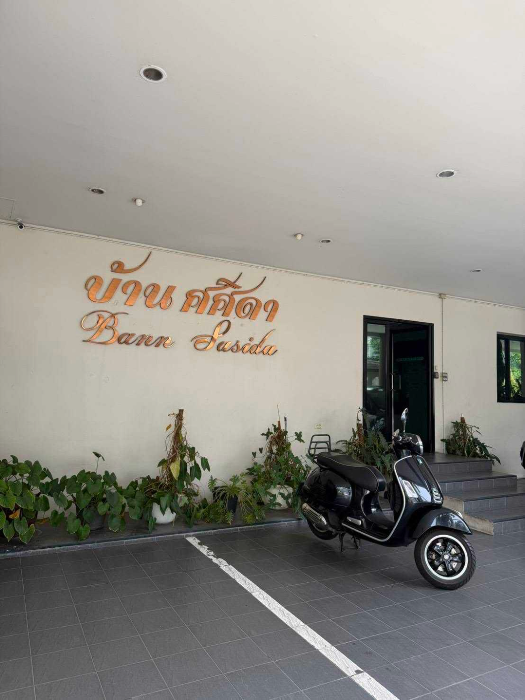 Ban Sasida Sukhumvit 24 For Rent Preview 6